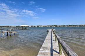 Stylish Gulf Shores Getaway with Dock Access!